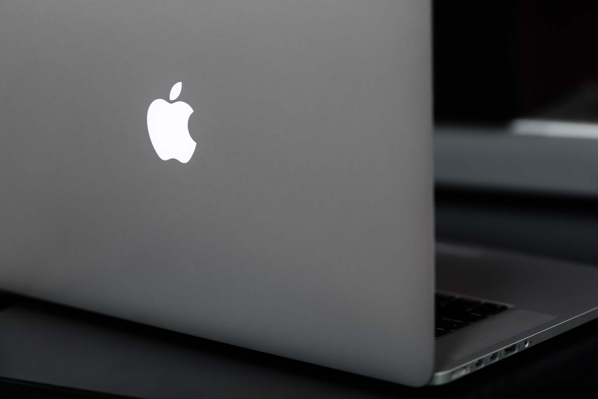 mbp2015-back.jpg